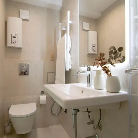 The Loft - Parking - Washer&dryer - Port View - Balcony شقة بورغاس