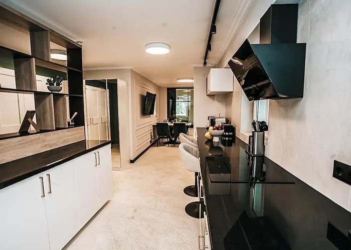 The Loft - Parking - Washer&dryer - Port View - Balcony *