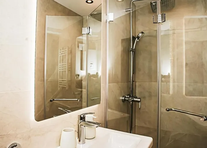 The Loft - Parking - Washer&dryer - Port View - Balcony Apartament