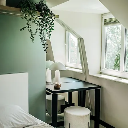 The Loft - Parking - Washer&dryer - Port View - Balcony Apartment